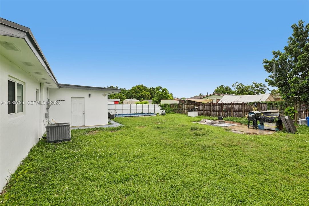 En Venta: $520,000 (3 camas, 2 baños, 1308 Pies cuadrados)