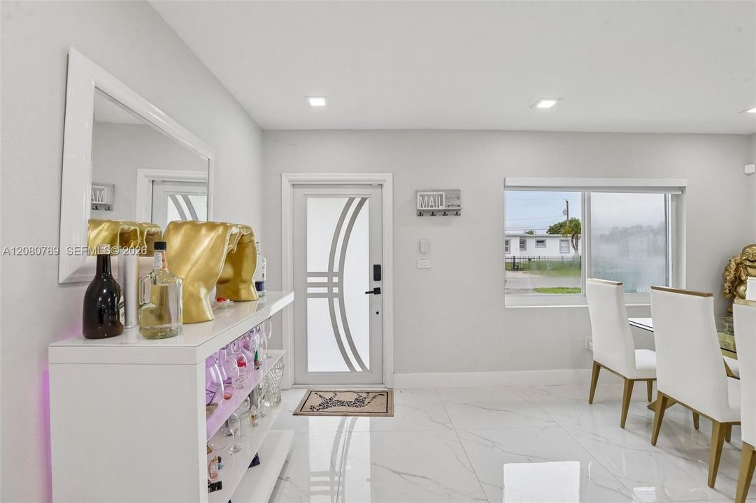 En Venta: $520,000 (3 camas, 2 baños, 1308 Pies cuadrados)