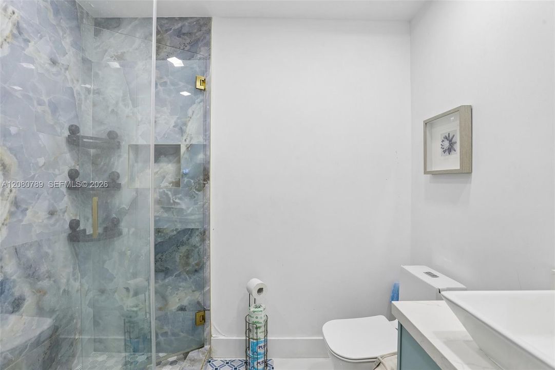 En Venta: $520,000 (3 camas, 2 baños, 1308 Pies cuadrados)