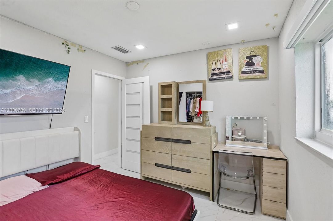 En Venta: $520,000 (3 camas, 2 baños, 1308 Pies cuadrados)