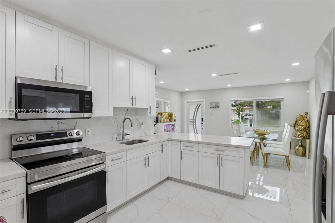 En Venta: $520,000 (3 camas, 2 baños, 1308 Pies cuadrados)
