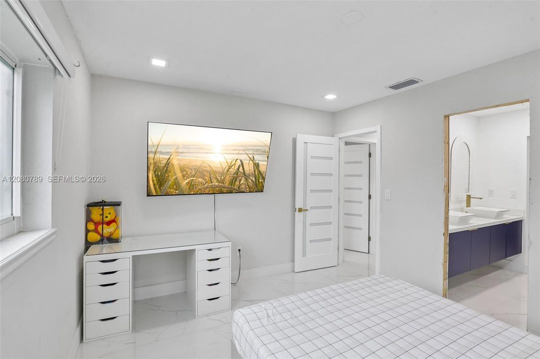 En Venta: $520,000 (3 camas, 2 baños, 1308 Pies cuadrados)