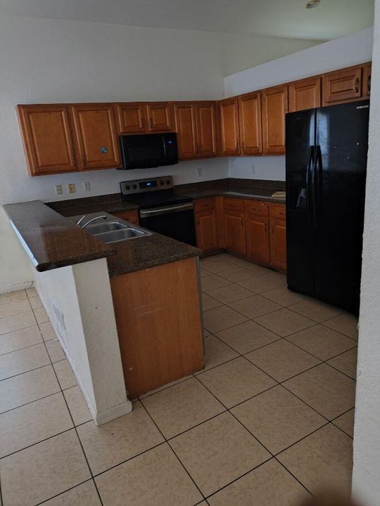 638 PEPPERGRASS RUN KITCHEN - Copy (2)