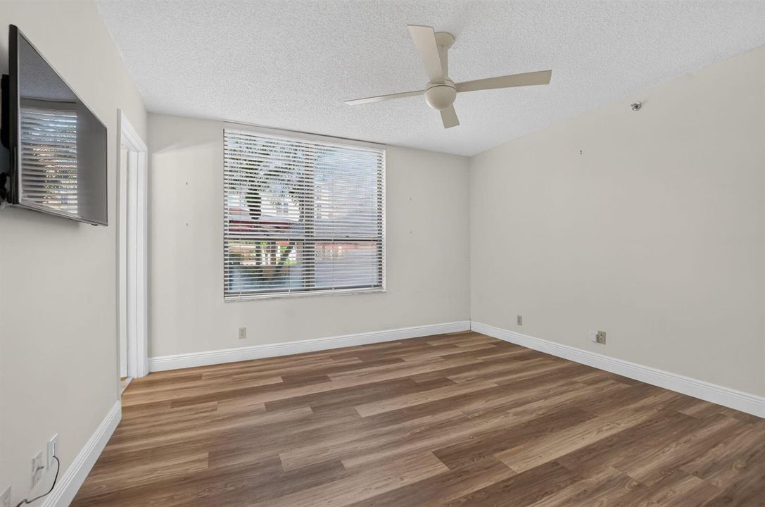 3rd Bedroom (En-suite)