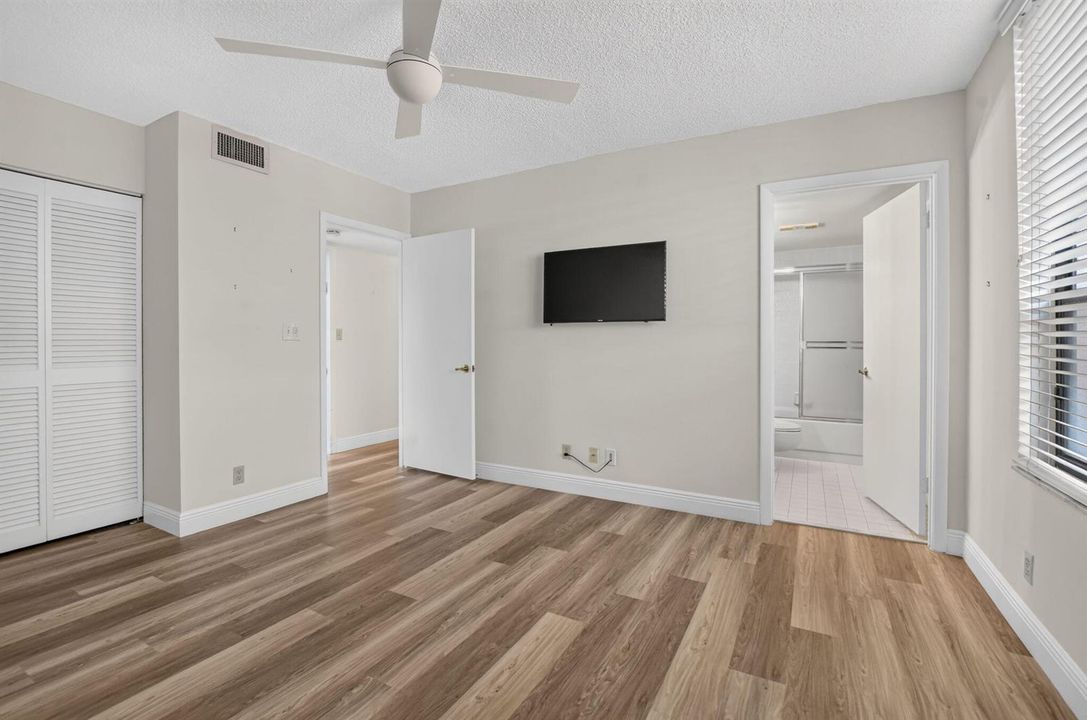 3rd Bedroom (En-suite)
