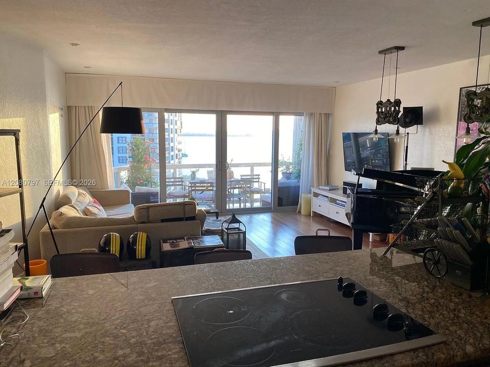 En Renta: $3,850 (1 camas, 1 baños, 1001 Pies cuadrados)