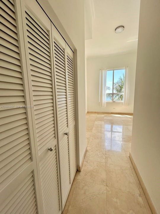 For Sale: $2,100,000 (3 beds, 3 baths, 2520 Square Feet)