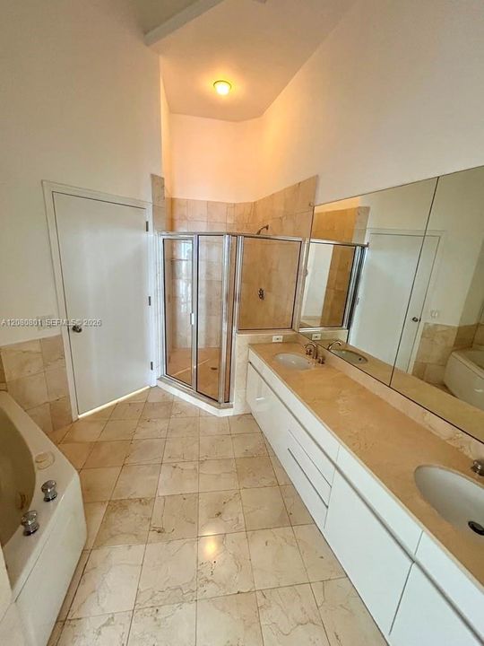 For Sale: $2,100,000 (3 beds, 3 baths, 2520 Square Feet)