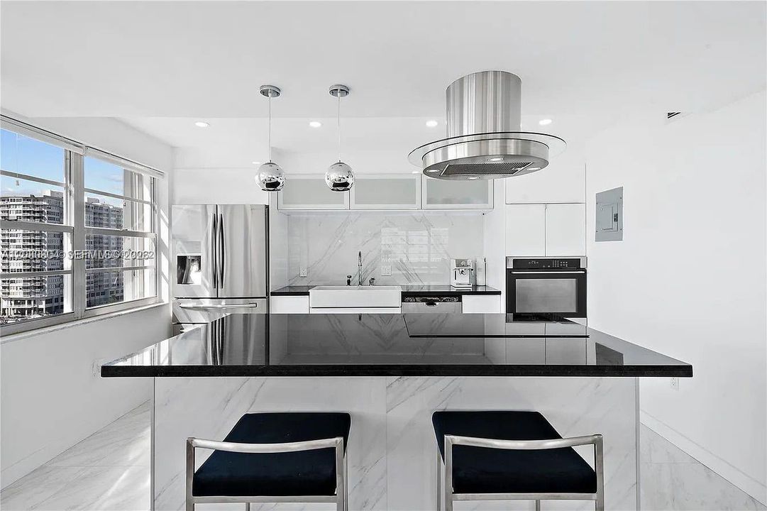 В аренду: $3,600 (2 спален, 2 ванн, 1693 Квадратных фут)
