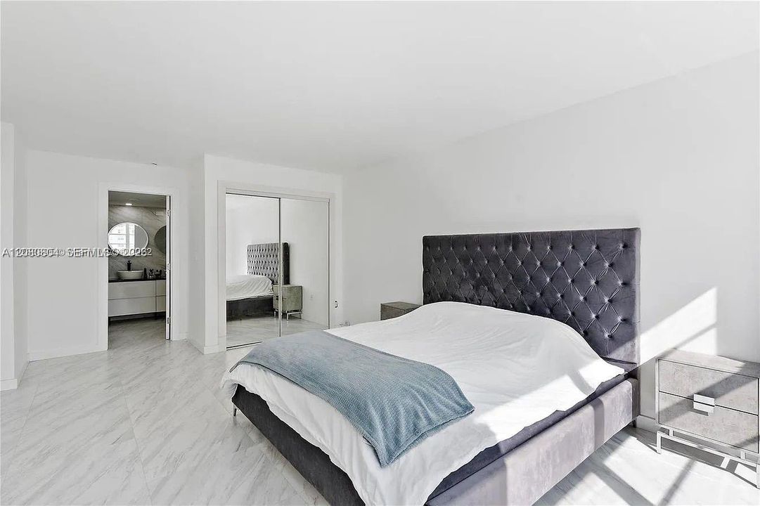 В аренду: $3,600 (2 спален, 2 ванн, 1693 Квадратных фут)