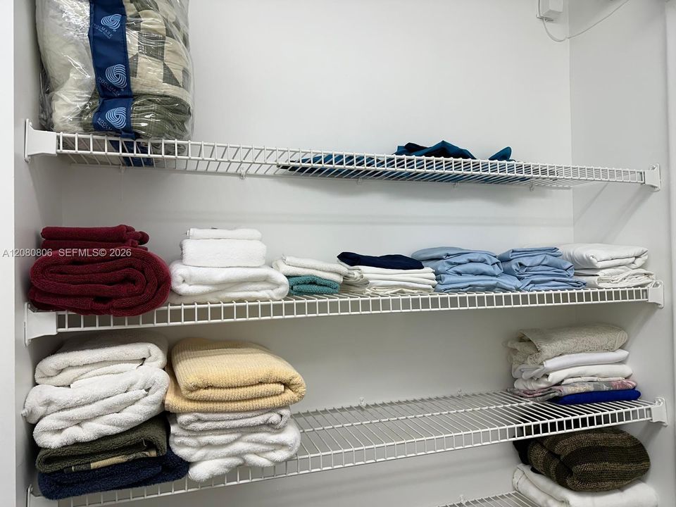 En Renta: $2,150 (2 camas, 2 baños, 1351 Pies cuadrados)