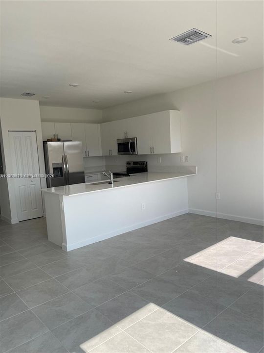 For Sale: $419,000 (3 beds, 2 baths, 1393 Square Feet)