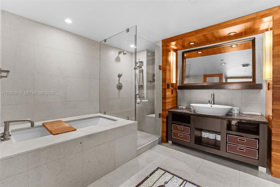 For Rent: $7,000 (1 beds, 1 baths, 662 Square Feet)
