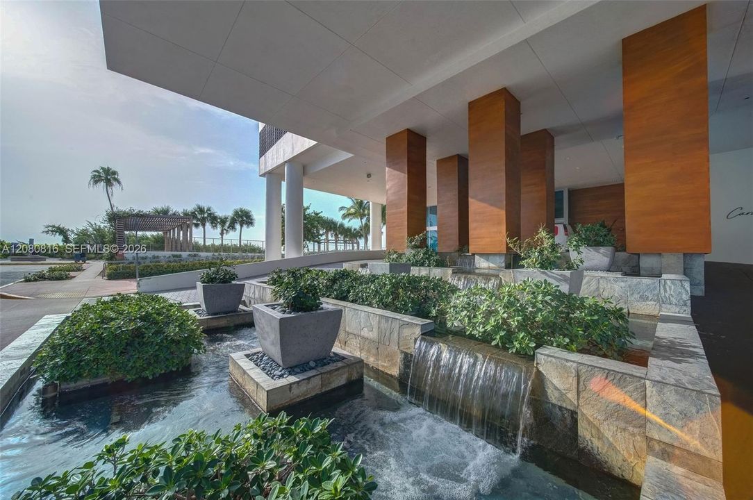 For Rent: $7,000 (1 beds, 1 baths, 662 Square Feet)