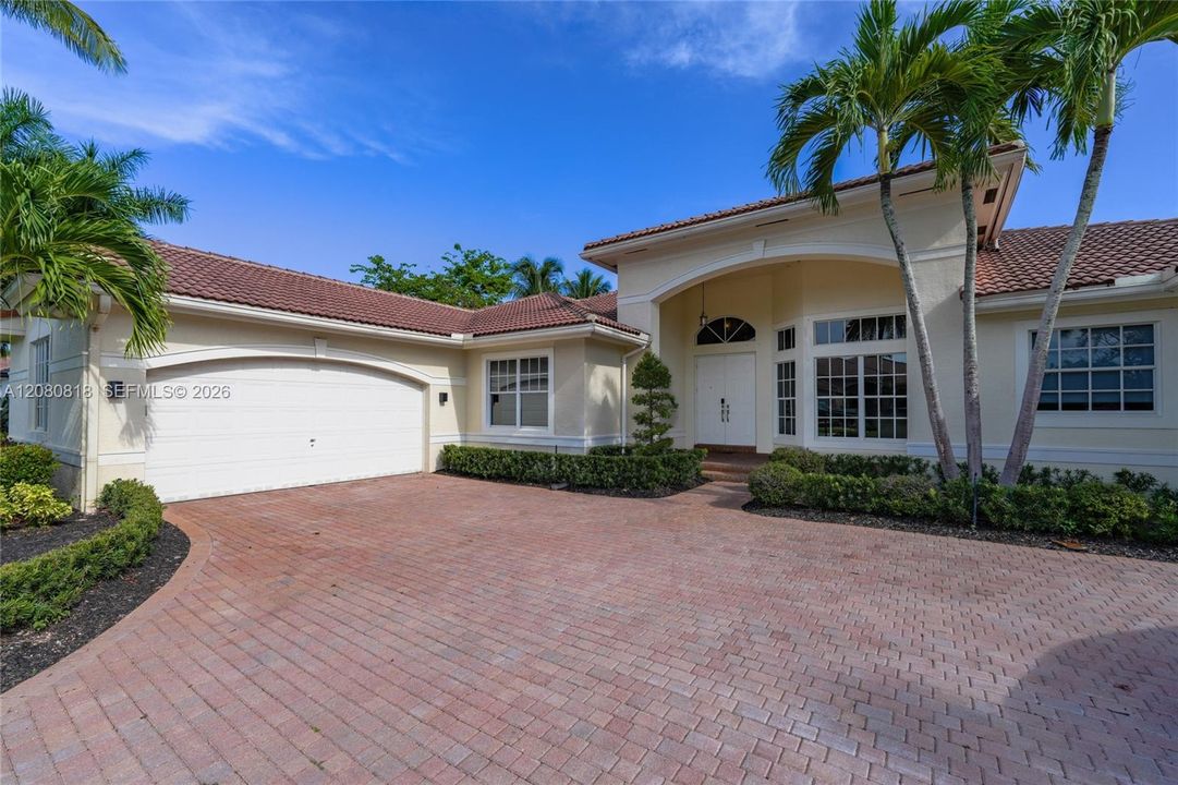 : $1,699,900 (6 beds, 4 baths, 4635 Square Feet)