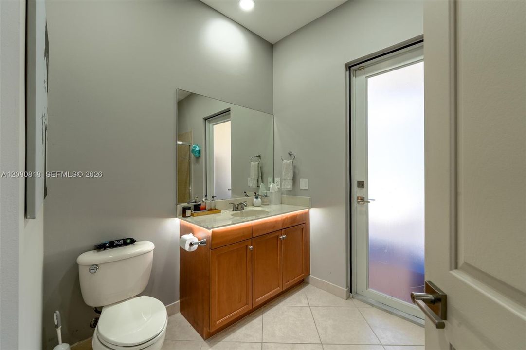 : $1,699,900 (6 beds, 4 baths, 4635 Square Feet)