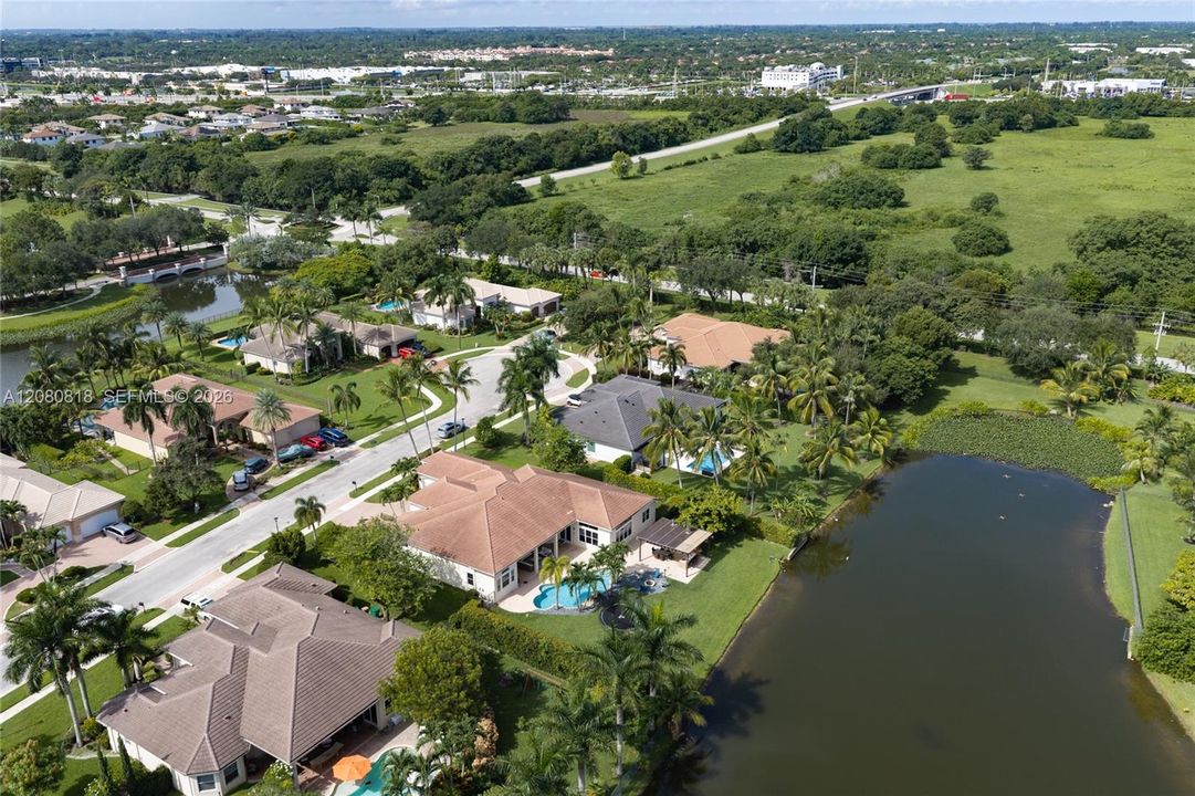 : $1,699,900 (6 beds, 4 baths, 4635 Square Feet)