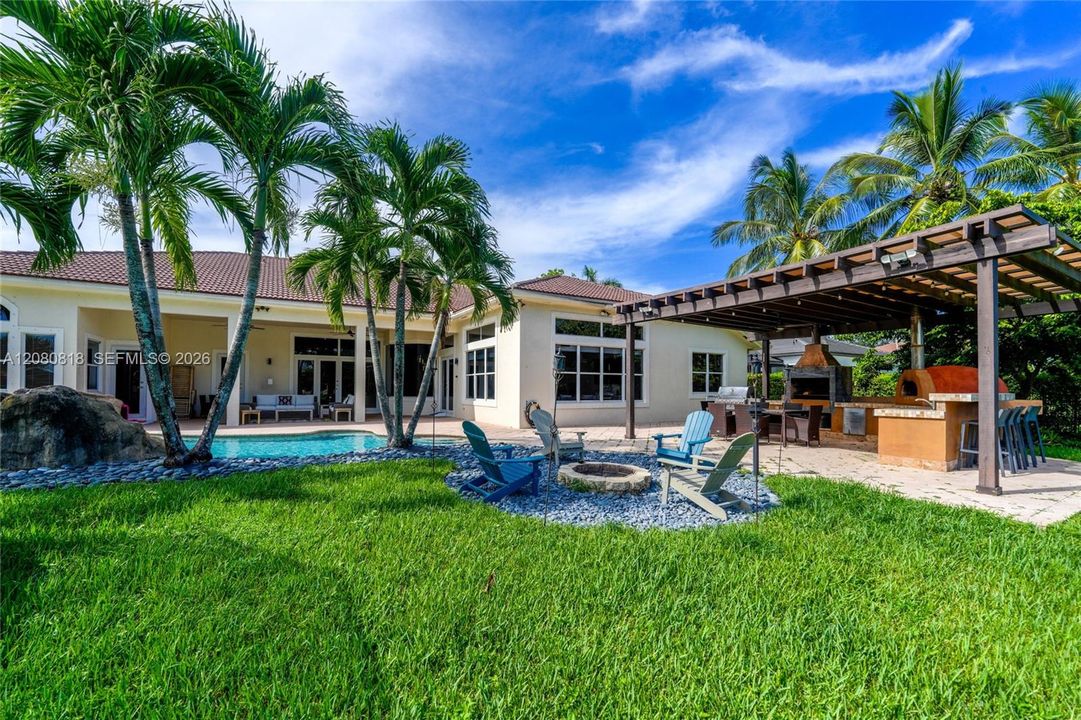 : $1,699,900 (6 beds, 4 baths, 4635 Square Feet)