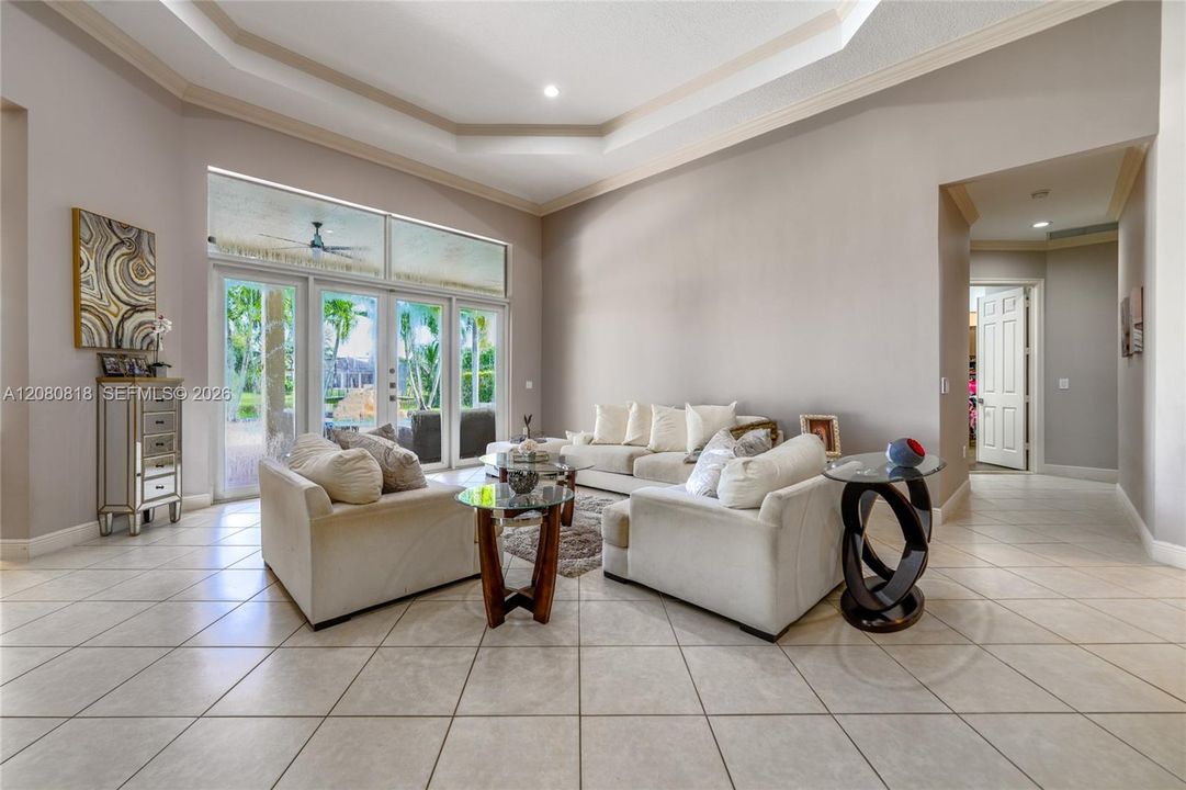 : $1,699,900 (6 beds, 4 baths, 4635 Square Feet)