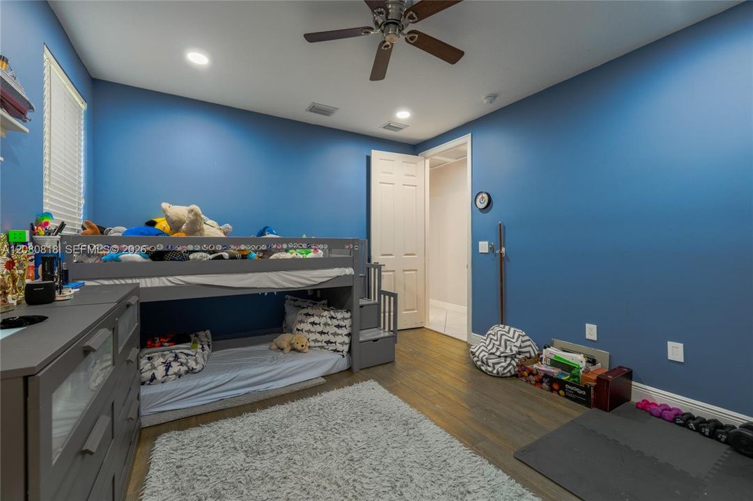 : $1,699,900 (6 beds, 4 baths, 4635 Square Feet)