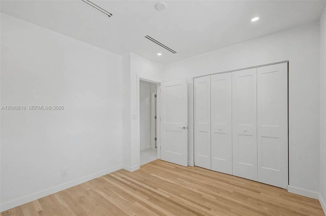 En Venta: $2,900,000 (5 camas, 4 baños, 3862 Pies cuadrados)
