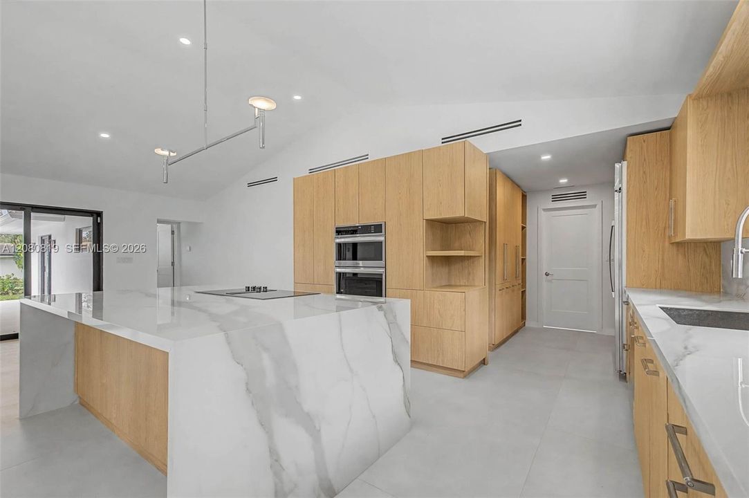 En Venta: $2,900,000 (5 camas, 4 baños, 3862 Pies cuadrados)