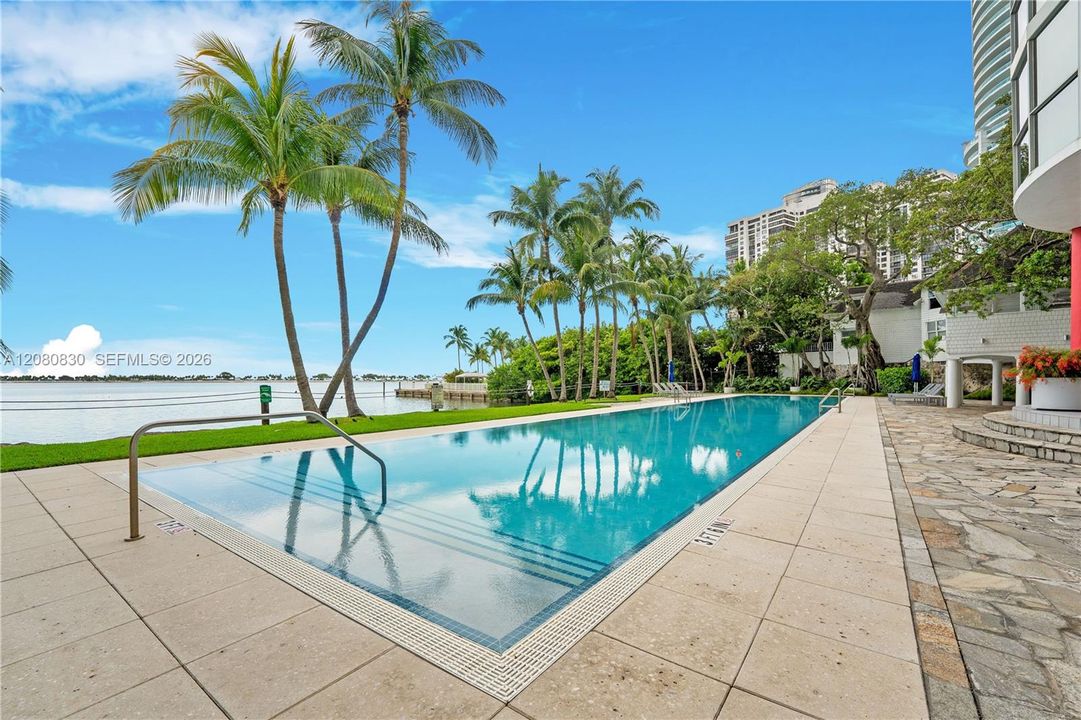 En Venta: $1,250,000 (2 camas, 2 baños, 1666 Pies cuadrados)