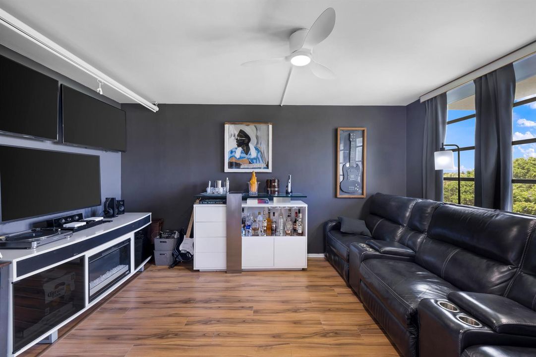 3960 Oaks Clubhouse Dr-Pompano Beach-Nat