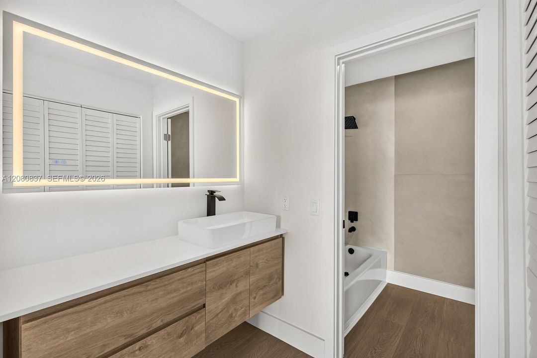 En Venta: $470,000 (2 camas, 2 baños, 1422 Pies cuadrados)