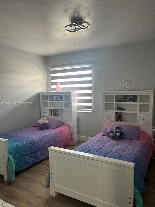 For Sale: $399,000 (2 beds, 2 baths, 1284 Square Feet)