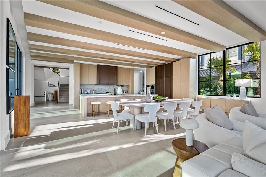 dash_DINING_ROOM_ANGLE_LEFT