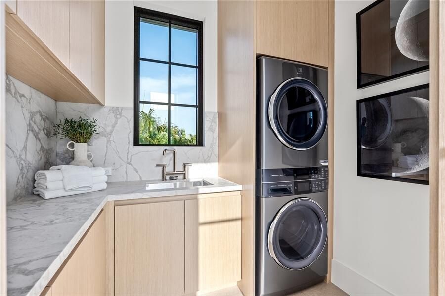 dash_LAUNDRY_ROOM_2
