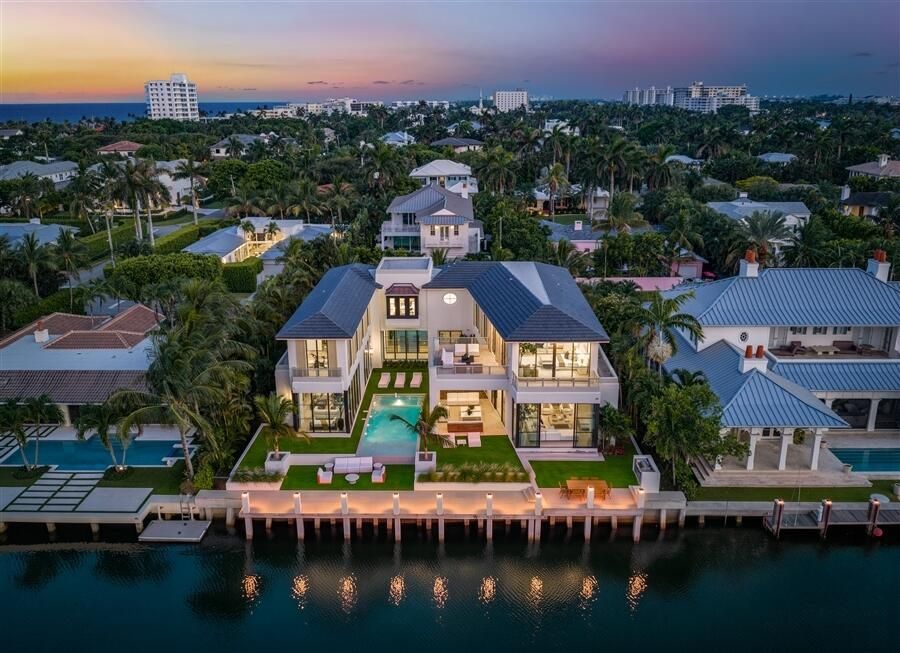 dash_1117 Beach Drive Aerial2