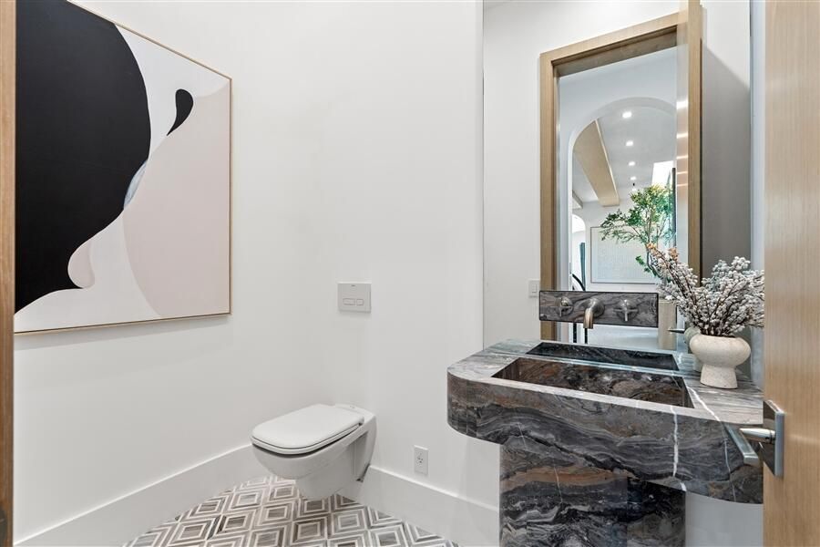 dash_POWDER_ROOM