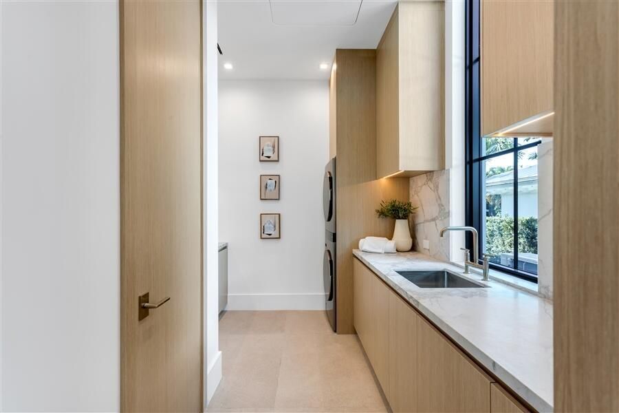 dash_LAUNDRY_ROOM