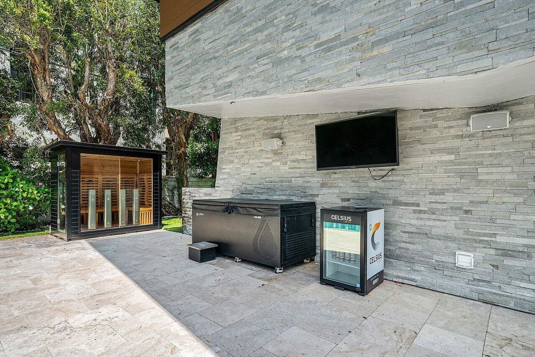 045-2601Northeast8thStreet-FortLauderdal