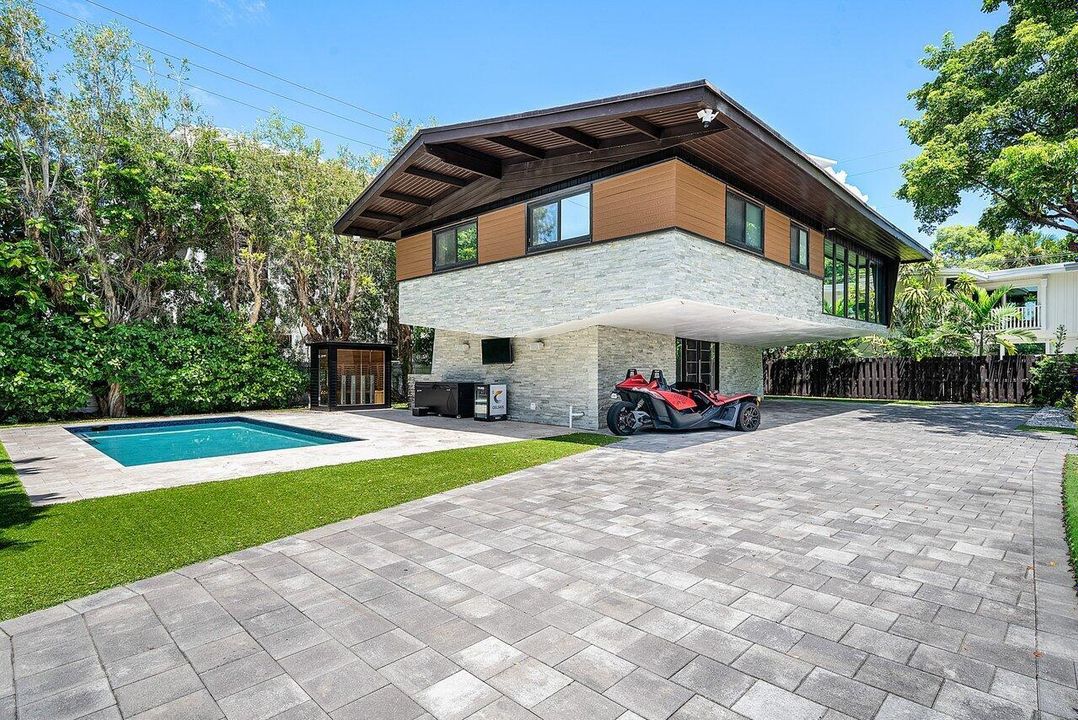 040-2601Northeast8thStreet-FortLauderdal