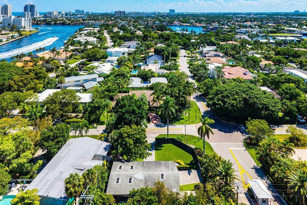 053-2601Northeast8thStreet-FortLauderdal