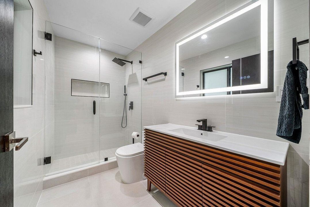 027-2601Northeast8thStreet-FortLauderdal