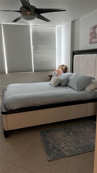 В аренду: $4,500 (2 спален, 2 ванн, 1360 Квадратных фут)