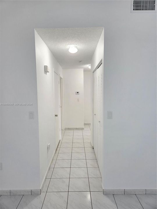 For Sale: $385,000 (3 beds, 2 baths, 1050 Square Feet)