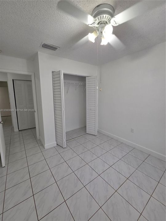 For Sale: $385,000 (3 beds, 2 baths, 1050 Square Feet)
