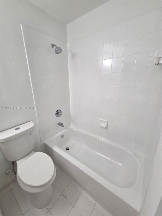 For Sale: $385,000 (3 beds, 2 baths, 1050 Square Feet)
