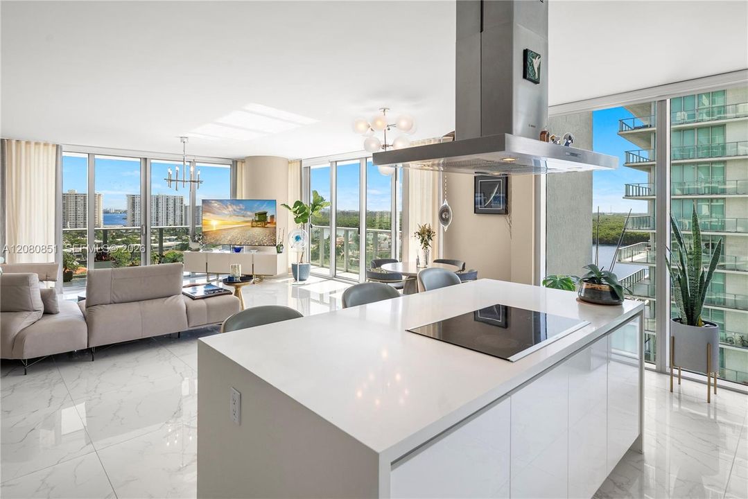 En Venta: $1,720,000 (3 camas, 3 baños, 1892 Pies cuadrados)