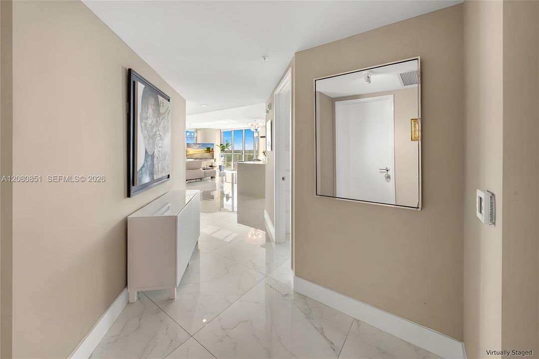 En Venta: $1,720,000 (3 camas, 3 baños, 1892 Pies cuadrados)