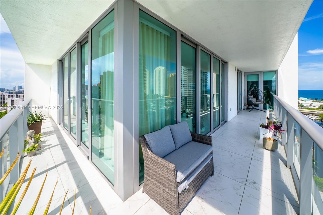 En Venta: $1,720,000 (3 camas, 3 baños, 1892 Pies cuadrados)