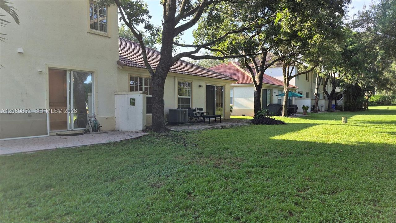 For Sale: $495,000 (3 beds, 3 baths, 1694 Square Feet)