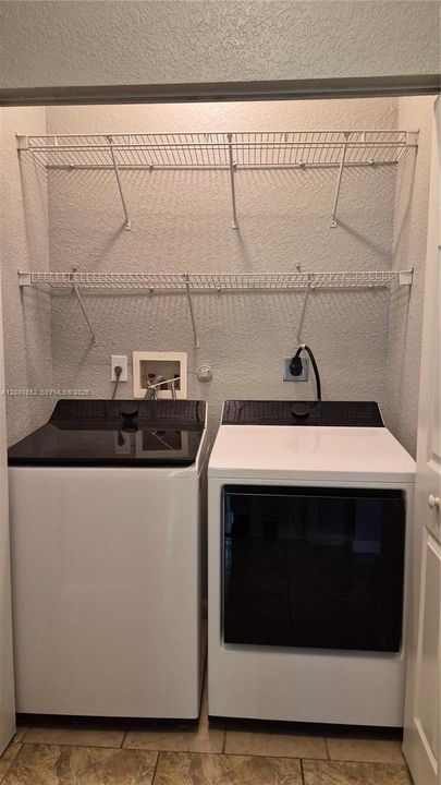 For Sale: $495,000 (3 beds, 3 baths, 1694 Square Feet)