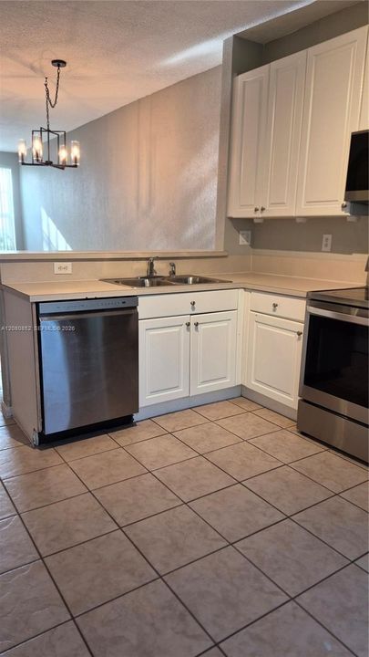 For Sale: $495,000 (3 beds, 3 baths, 1694 Square Feet)