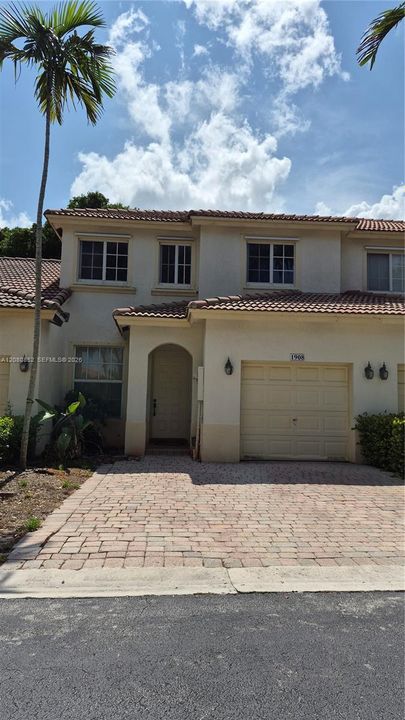 For Sale: $495,000 (3 beds, 3 baths, 1694 Square Feet)